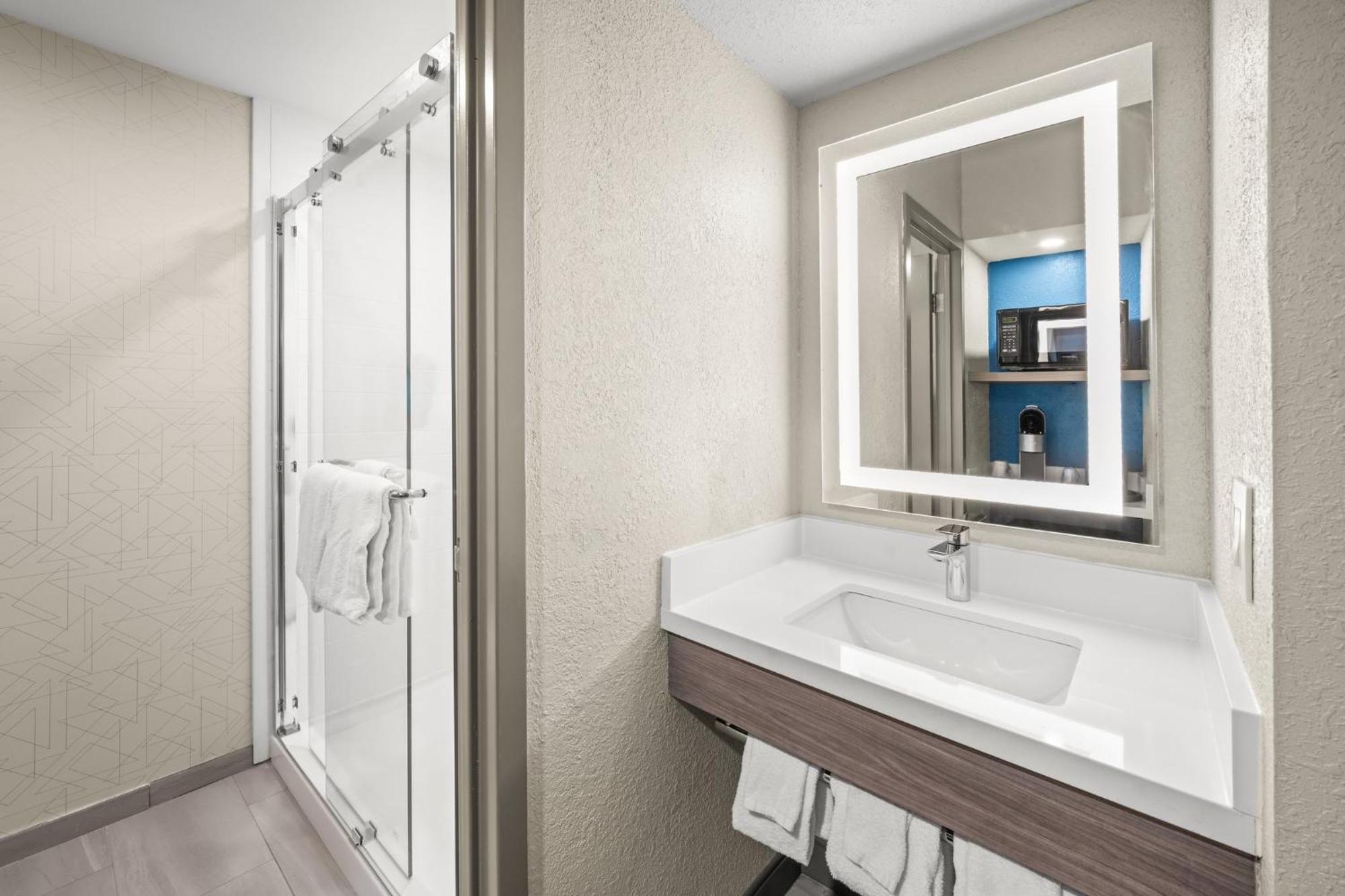 Holiday Inn Express Boston North-Woburn By Ihg מראה חיצוני תמונה